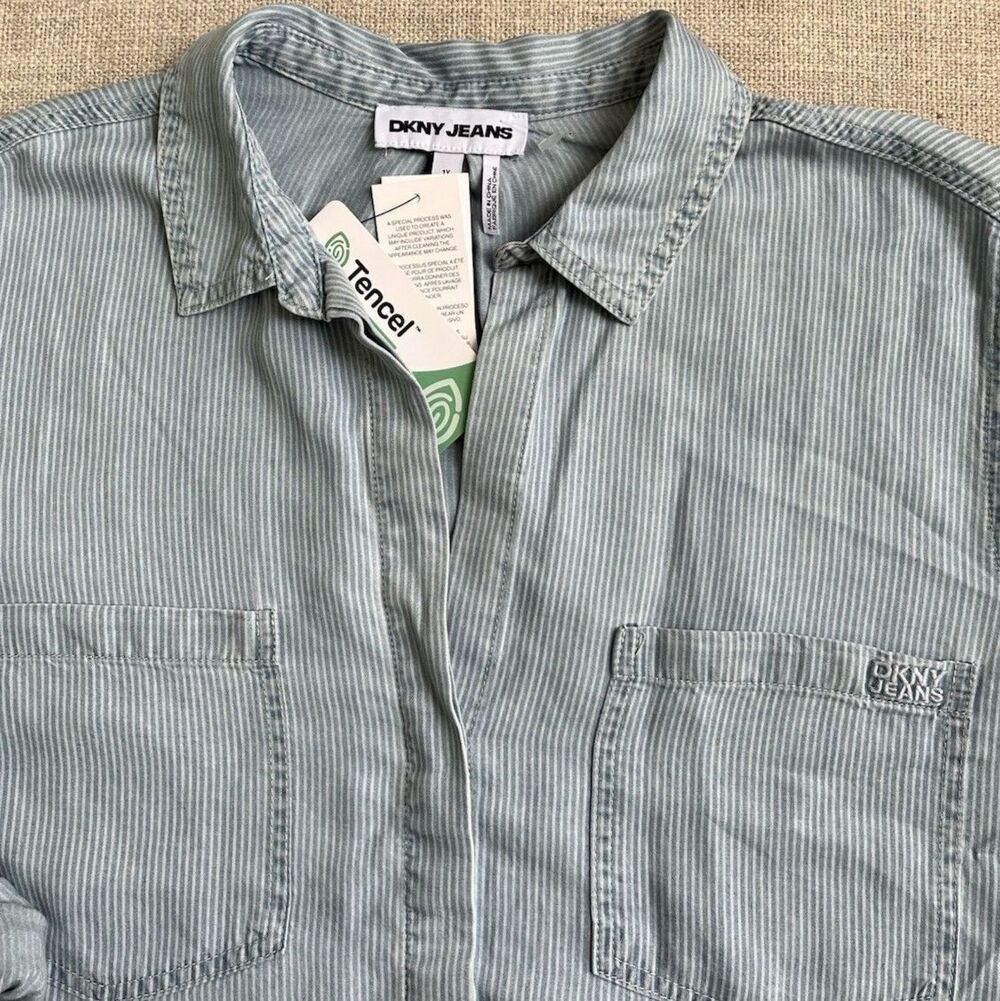 DKNY Women’s Long Sleeve Button-Down Shirt IX Light Blue Stripes Oversize NWT